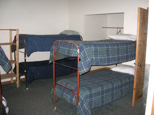 2%20bunk%20beds%20no.2.jpg